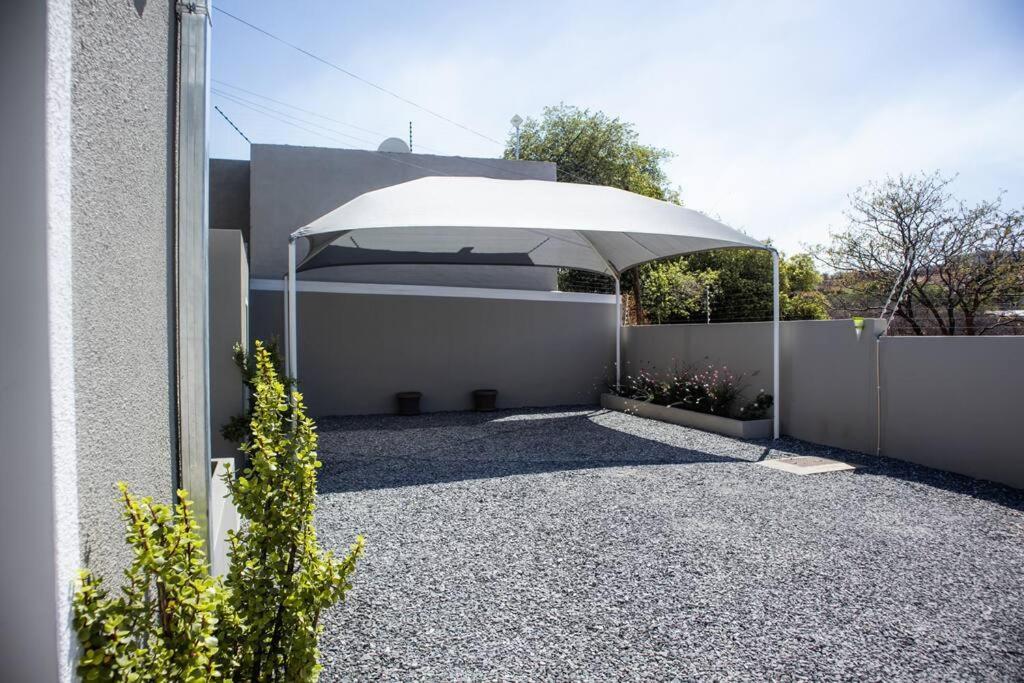 Tuis Verblyf Apartment Windhoek Exterior photo